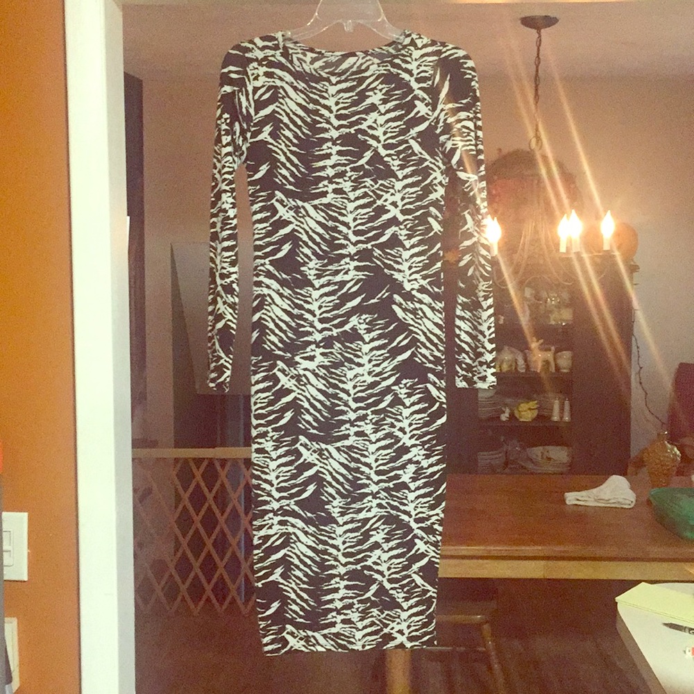 Zebra Bodycon long sleeve Medium